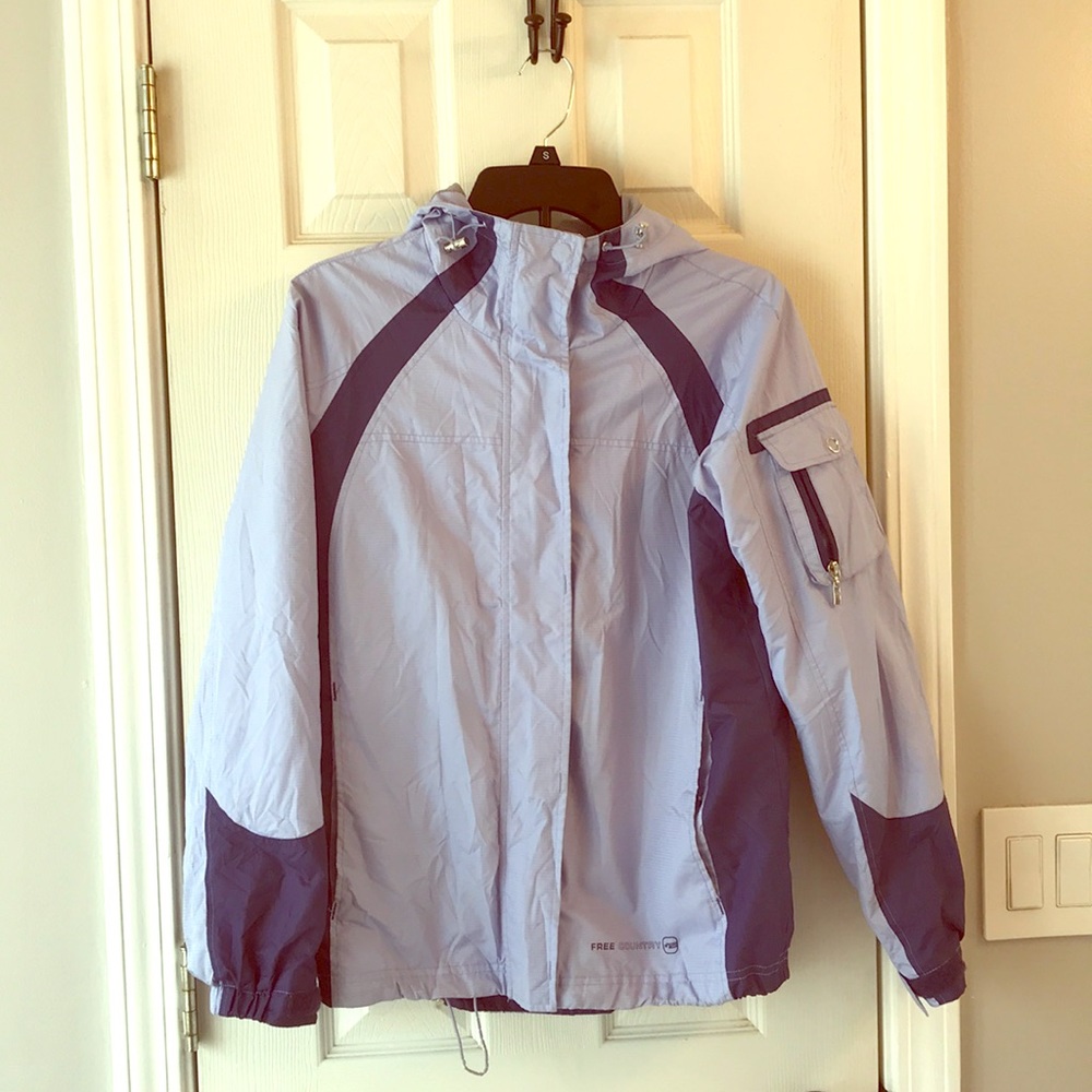 S Ladies Free Country Rain Coat. Great condition!